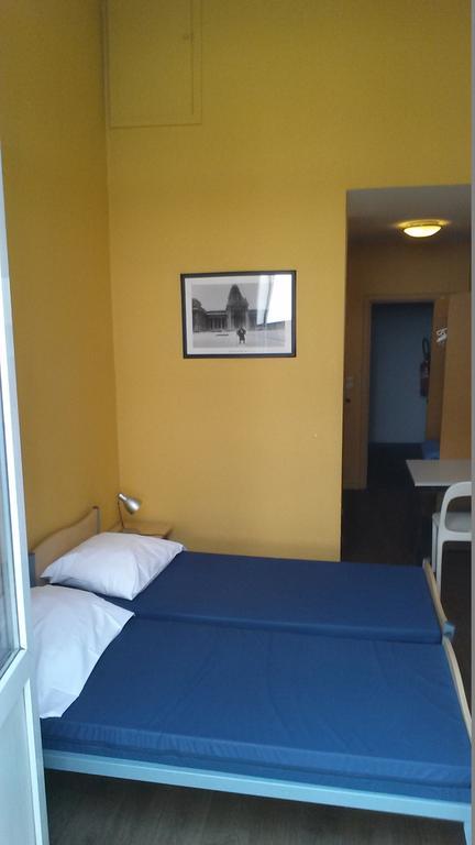 Van Gogh Youth Hostel City Centre Saint-Josse-ten-Noode Exterior foto